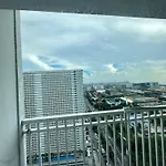 Lanz Staycation Breeze Residences